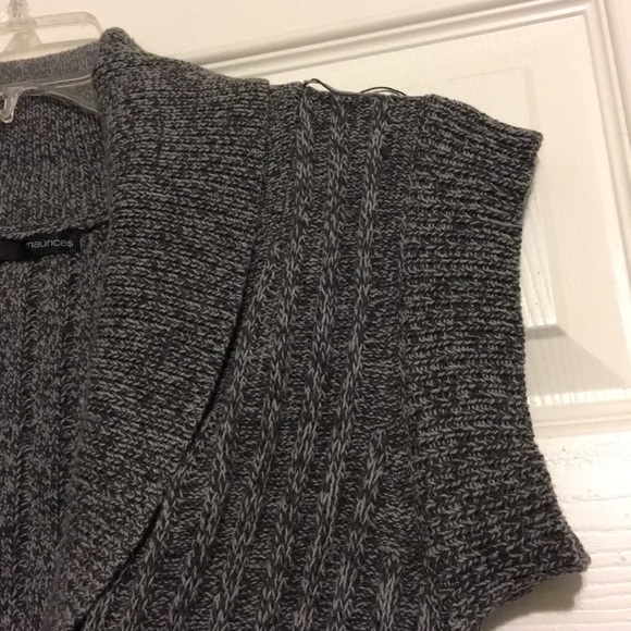 Maurice’s Gray short sleeved sweater - Picture 3 of 5